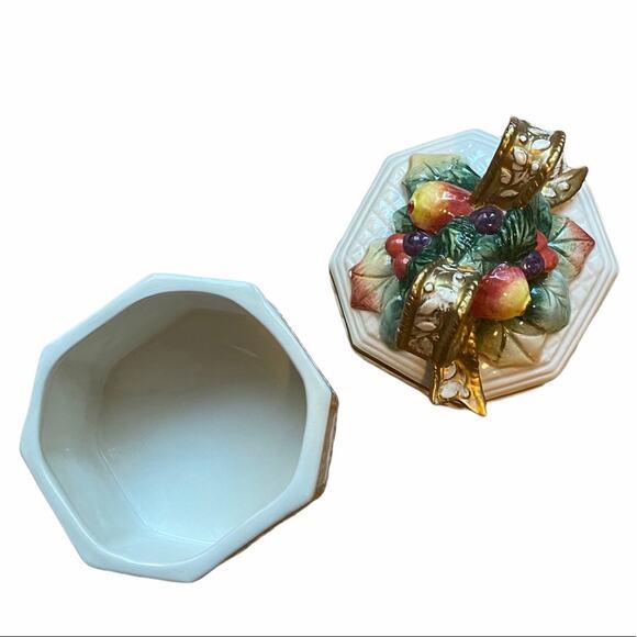 Fitz and Floyd China 1996 Handpainted Snowflakes Fruit Covered Dish - Picture 5 of 10